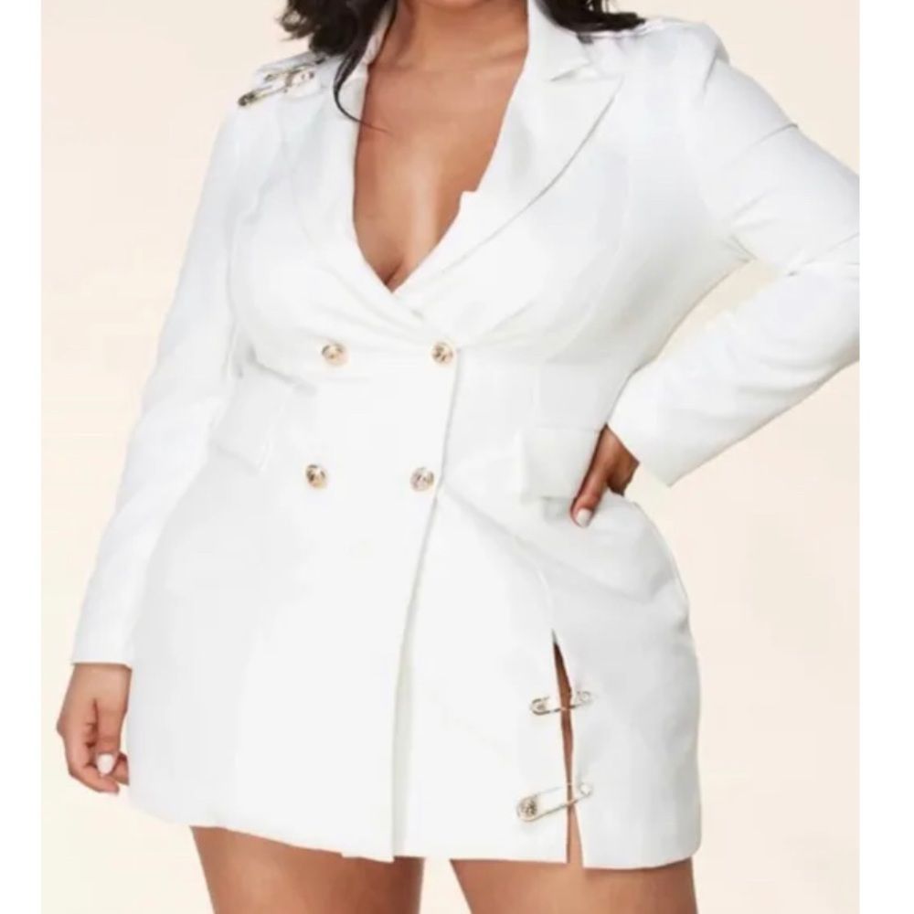 🎉HOST PICK🎉 PINS & NEEDLES Dress